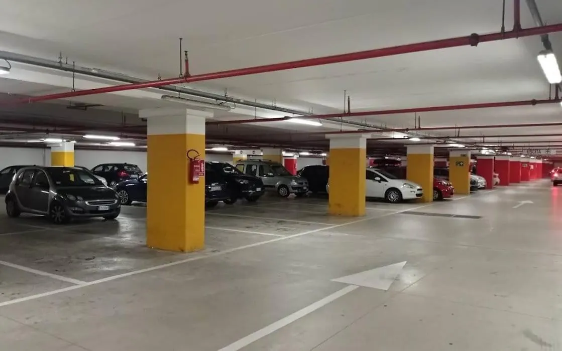 Casa Etruschi - Appartamento Con Posto Auto Livorno Italia