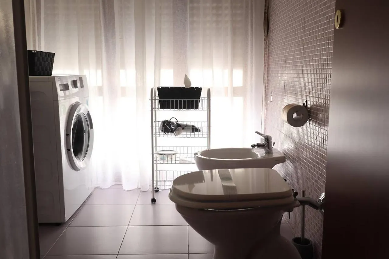 Casa Etruschi - Appartamento Con Posto Auto Livorno 0*,