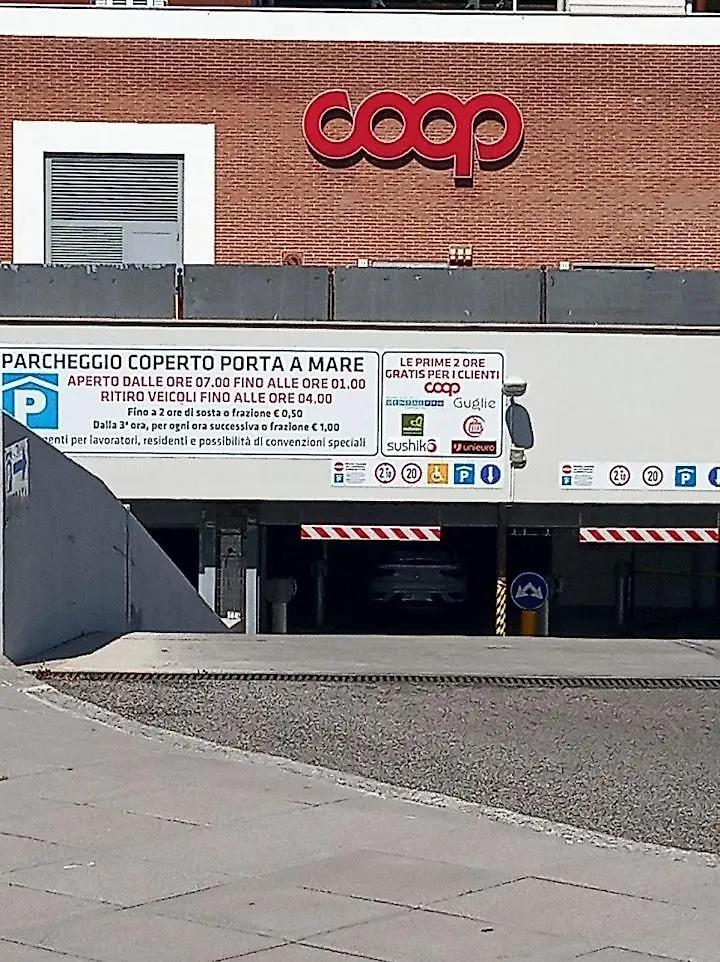 Casa Etruschi - Appartamento Con Posto Auto Livorno
